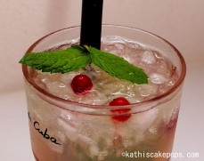 Sommer - Cocktail mit Minze, Limetten und Mandel-Marzipanaroma